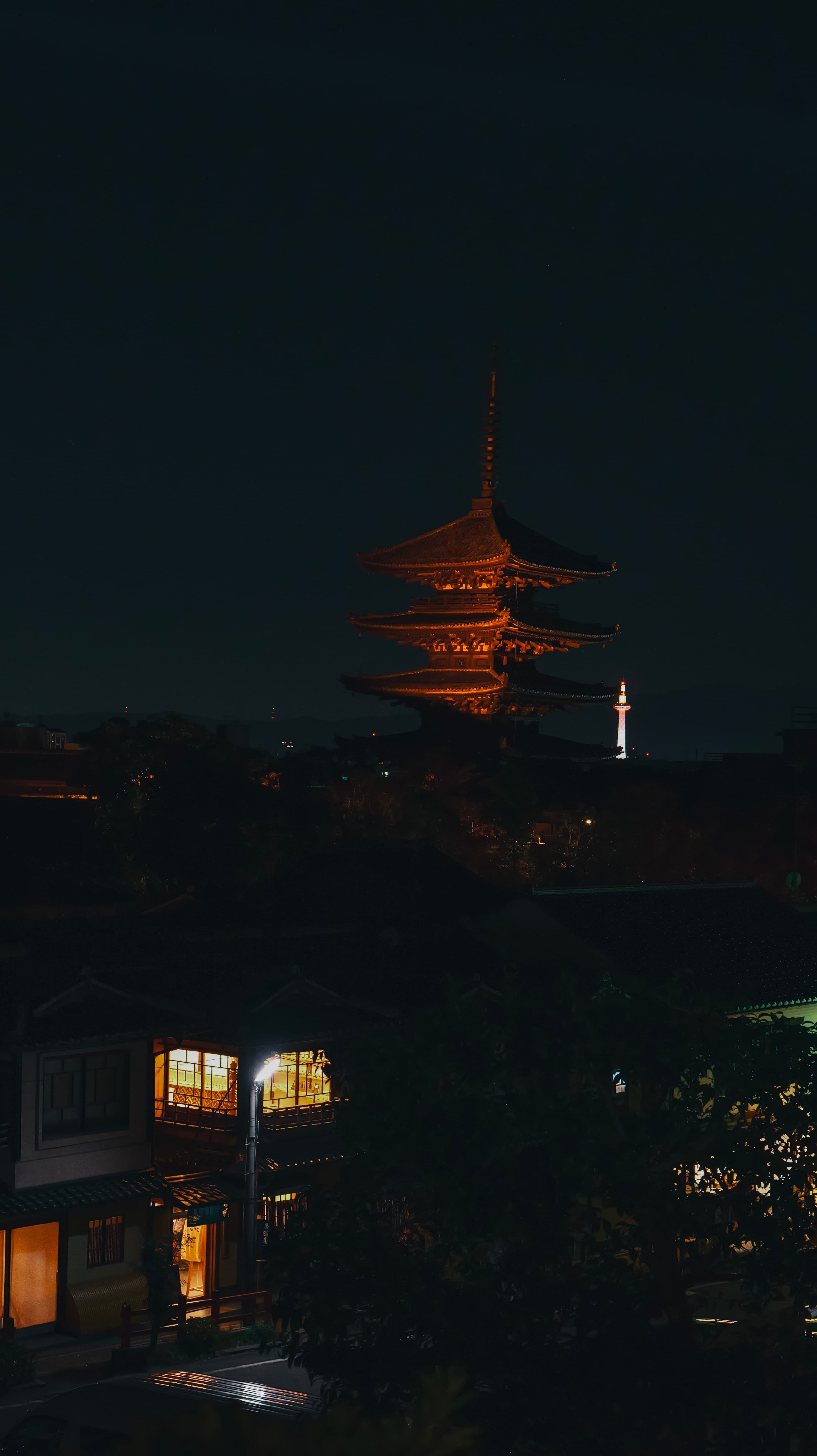 Kyoto pagoda at night